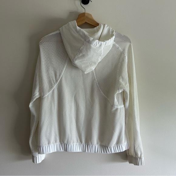 Lululemon Mesh on Mesh White Hooded Jacket - Picture 4 of 8